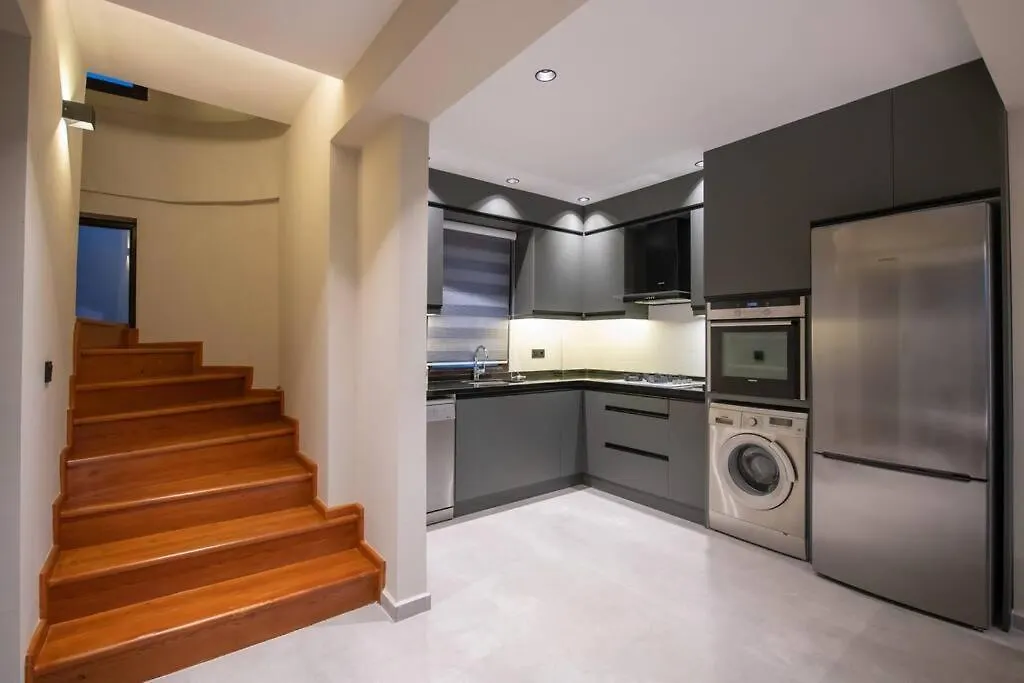 Havuzlu Korunakli Jakuzili Villa Fethiye