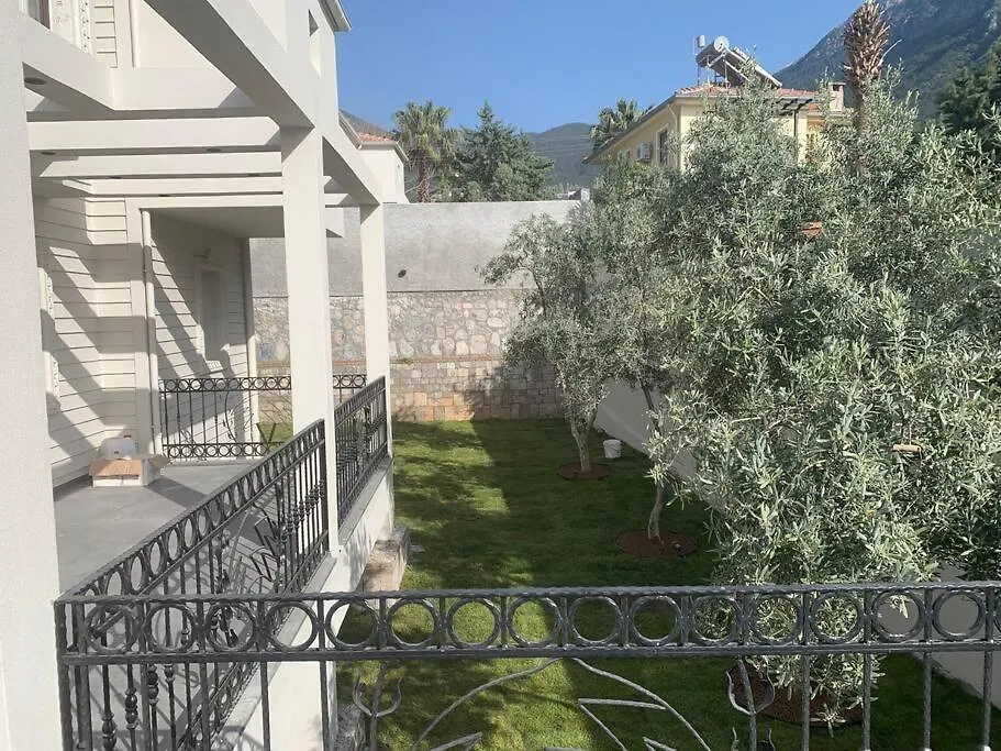 Havuzlu Korunakli Jakuzili Villa Fethiye
