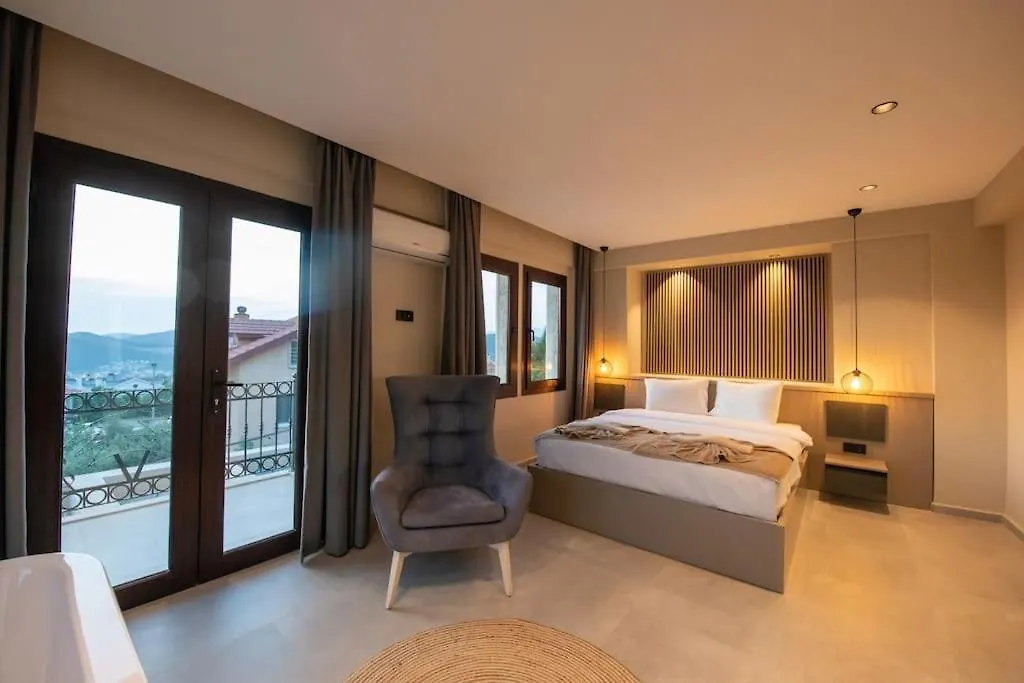 Havuzlu Korunakli Jakuzili Villa Fethiye