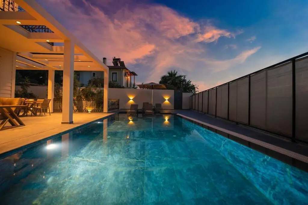 Havuzlu Korunakli Jakuzili Villa Fethiye 0*,  Turquia