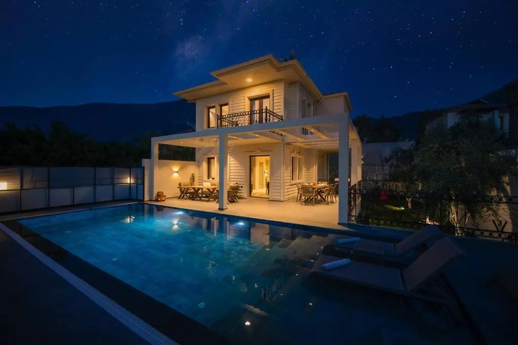 Havuzlu Korunakli Jakuzili Villa Fethiye Turkey